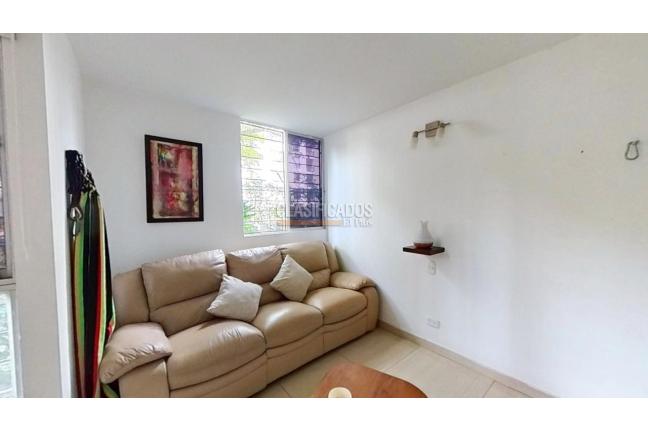 Apartamentos, Venta en Yumbo