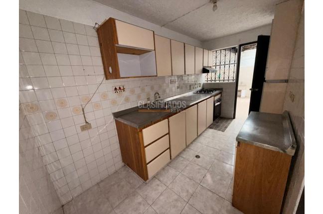 Casas, Venta, Ciudad Capri - $570.000.000