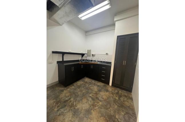 Oficinas y Consultorios, Alquiler, El Bosque - $15.000.000