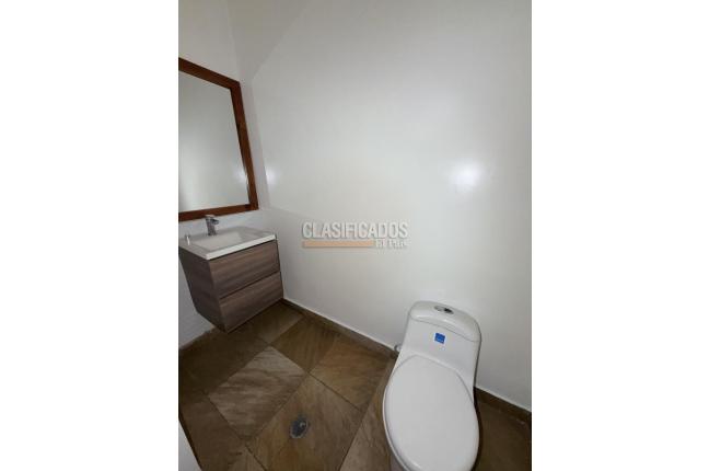 Locales y Bodegas, Alquiler, Granada - $4.800.000