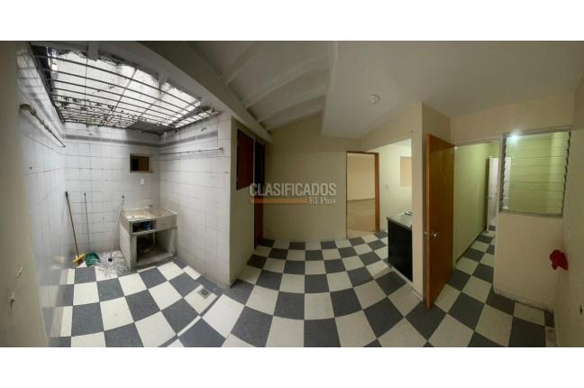 Casas, Venta, Miraflores - $750.000.000