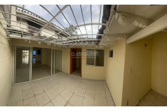 Casas, Venta, Miraflores - $750.000.000