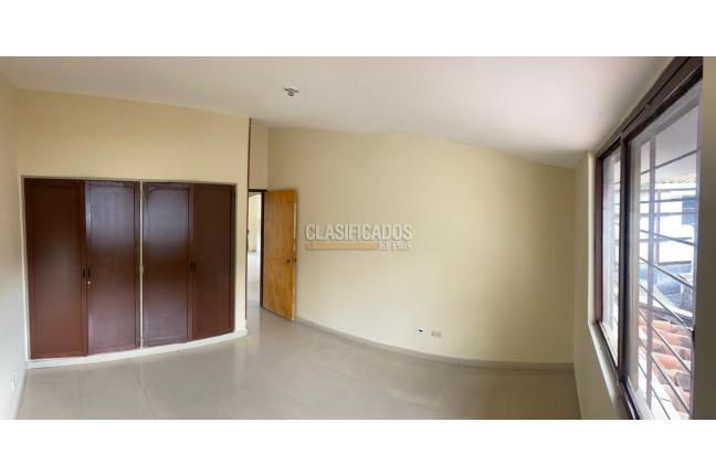 Casas, Venta, Miraflores - $750.000.000