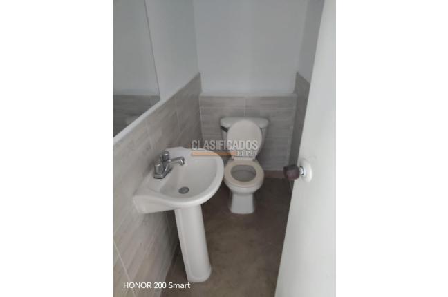 Casas, Alquiler, Champagñat - $2.300.000