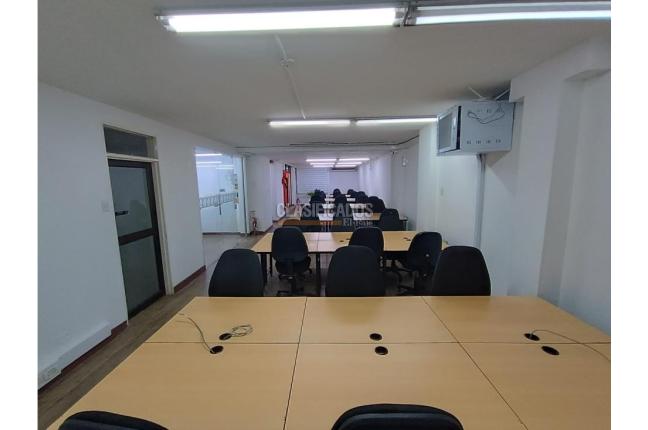 Oficinas y Consultorios, Alquiler, La Flora - $5.500.000