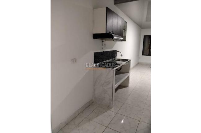 Apartamentos, Alquiler, Floralia - $890.000