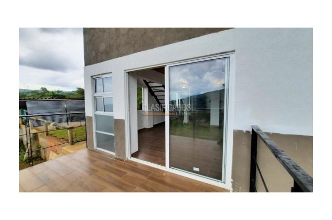 Fincas y Casas Campestres, Venta, Yumbo - $350.000.000