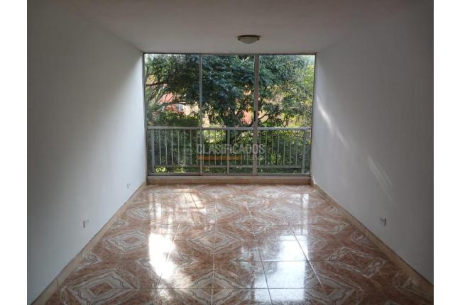 Apartamentos, Alquiler en Camino Real