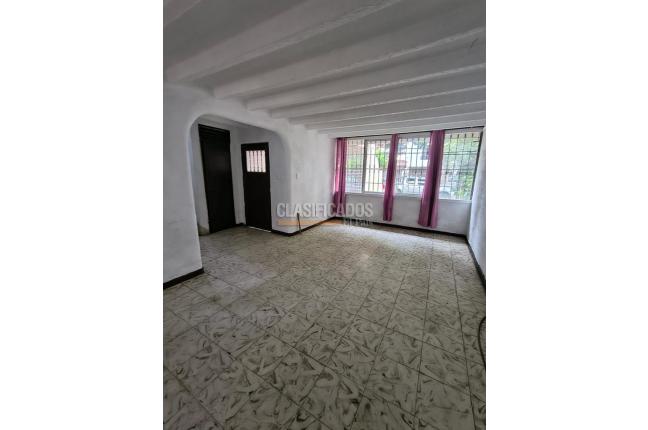 Casas, Venta, Urbanización La Merced - $550.000.000