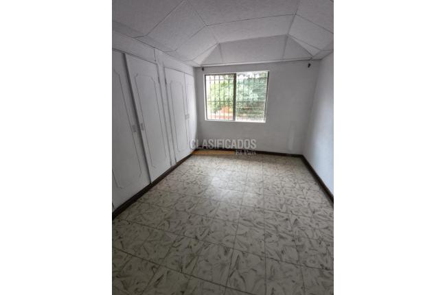Casas, Venta, Urbanización La Merced - $550.000.000