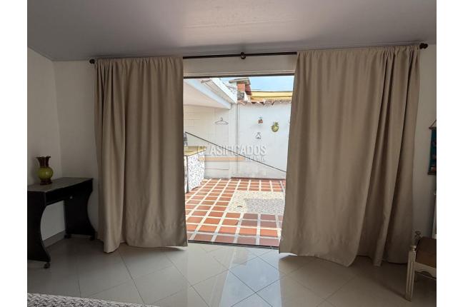 Apartamentos, Alquiler, Primero de Mayo - $1.600.000