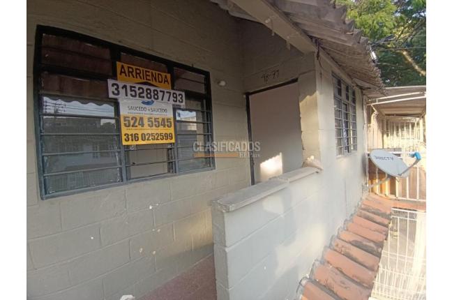 Casas, Alquiler, Ciudad Córdoba - $750.000
