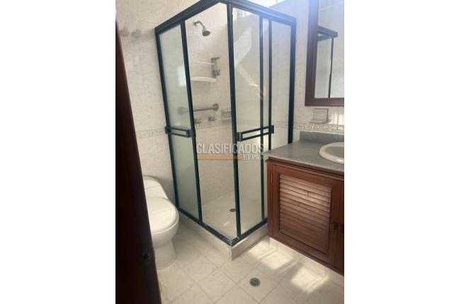 Apartamentos, Alquiler, Cristales - $3.500.000