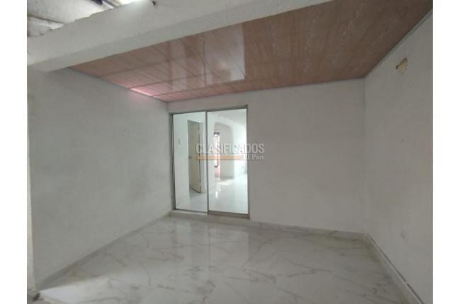 Casas, Alquiler, Urbanización La Merced - $2.500.000