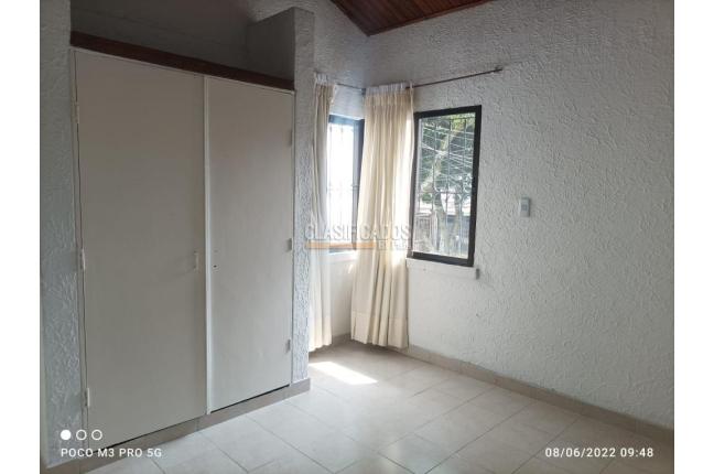 Casas, Alquiler, Urbanización La Merced - $2.500.000