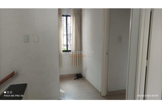 Casas, Alquiler, Urbanización La Merced - $2.500.000