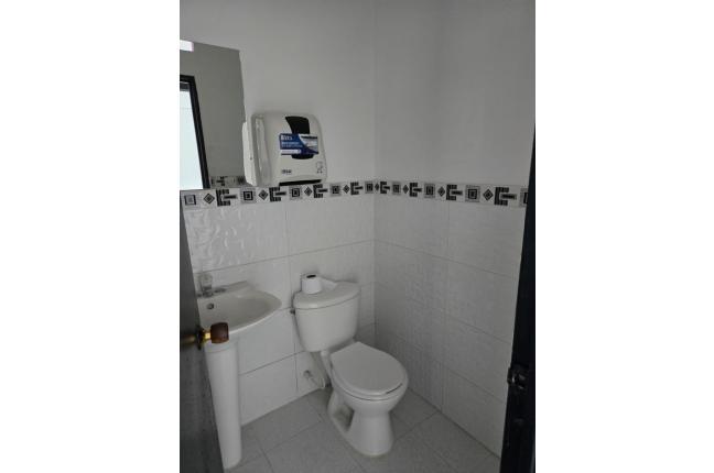 Locales y Bodegas, Alquiler, Nueva Granada - $5.900.000
