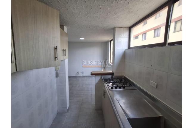 Apartamentos, Alquiler, Colseguros - $1.100.000