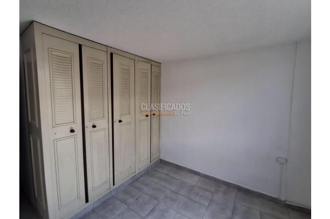 Apartamentos, Alquiler, Colseguros - $1.100.000