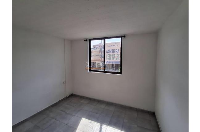 Apartamentos, Alquiler, Colseguros - $1.100.000