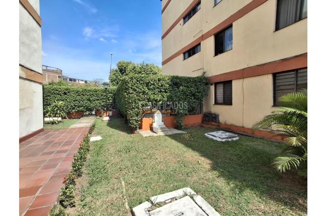 Apartamentos, Alquiler, Colseguros - $1.100.000