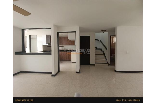 Casas, Venta en La Hacienda