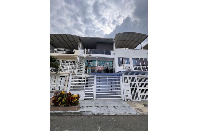 Casas, Alquiler, Ciudad 2.000 - $2.800.000