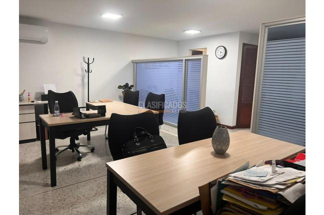 Oficinas y Consultorios, Venta en San Vicente