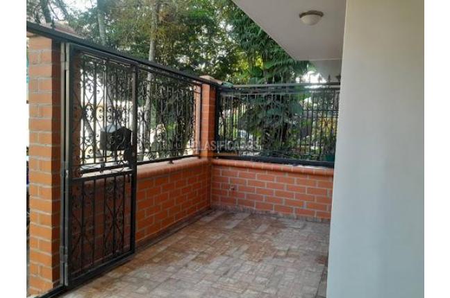 Casas, Alquiler en Ciudad 2.000