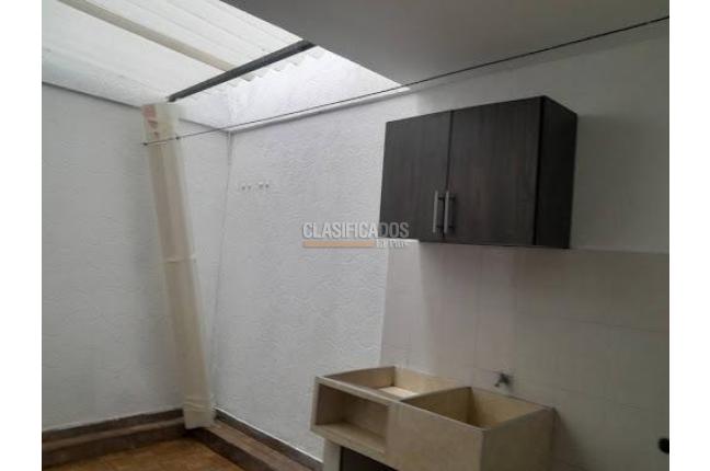 Casas, Alquiler, Ciudad 2.000 - $2.300.000