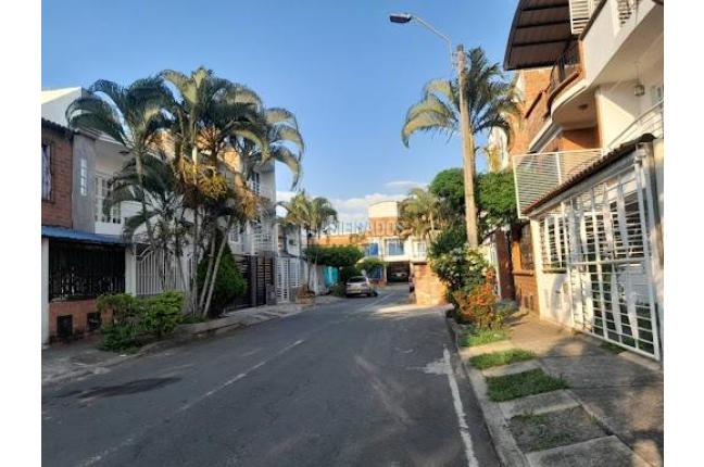 Casas, Alquiler, Ciudad 2.000 - $2.300.000