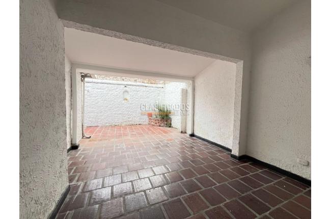Casas, Alquiler, La Merced - $2.000.000