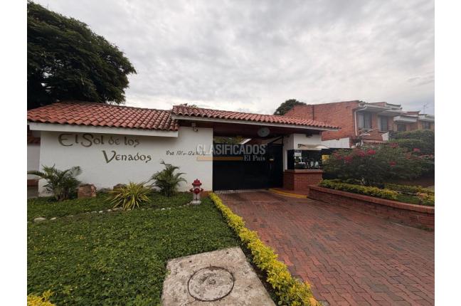 Casas, Alquiler en Ciudad Jardín
