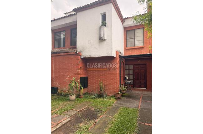 Casas, Alquiler en Ciudad Jardín