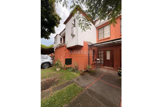 Casas, Alquiler en Ciudad Jardín