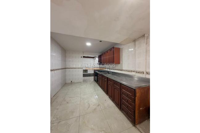 Casas, Alquiler, Ciudad Jardín - $3.600.000