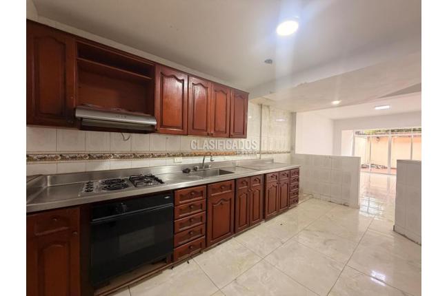 Casas, Alquiler, Ciudad Jardín - $3.600.000