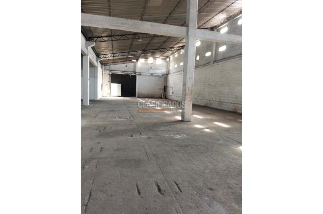 Locales y Bodegas, Alquiler, Pereira - $11.000.000