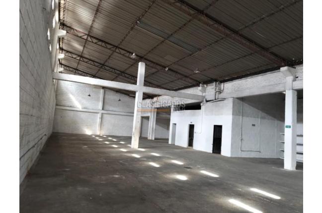 Locales y Bodegas, Alquiler, Pereira - $11.000.000