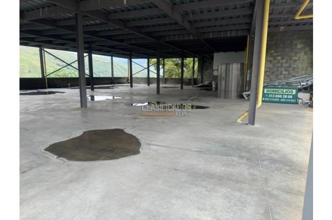 Locales y Bodegas, Alquiler, La Elvira - $30.000.000