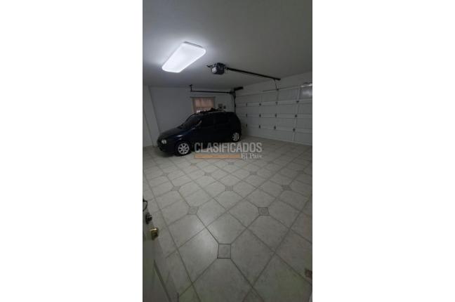 Casas, Alquiler, Cristales - $12.000.000