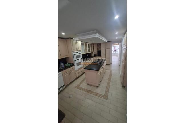 Casas, Alquiler, Cristales - $12.000.000