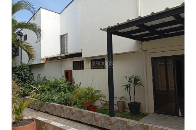 Casas, Venta en La Flora