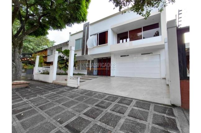 Casas, Venta en La Flora