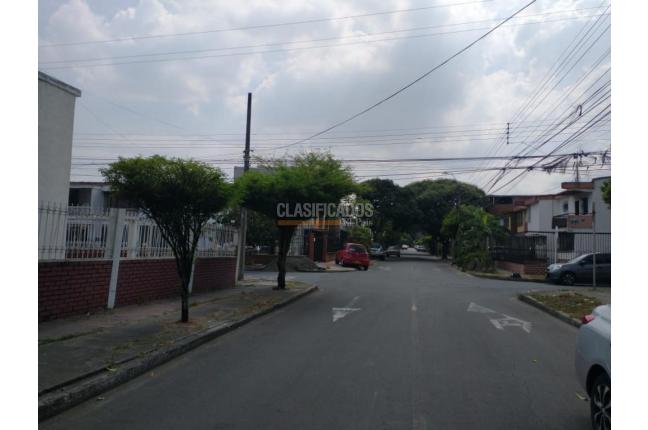 Casas, Alquiler, Urbanización La Merced - $2.300.000