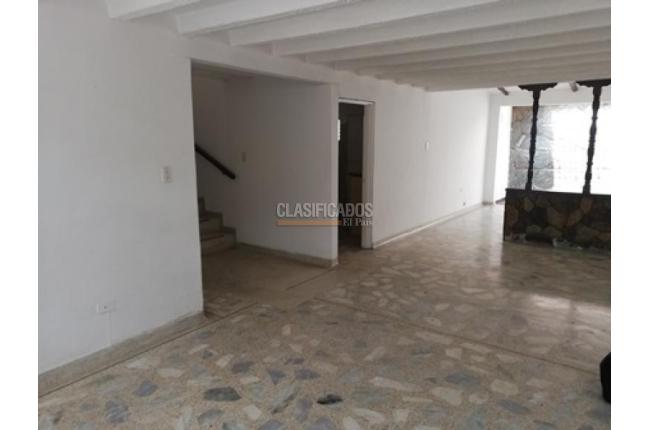 Casas, Alquiler, Urbanización La Merced - $2.300.000