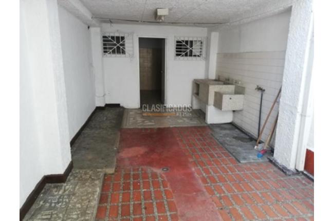 Casas, Alquiler, Urbanización La Merced - $2.300.000