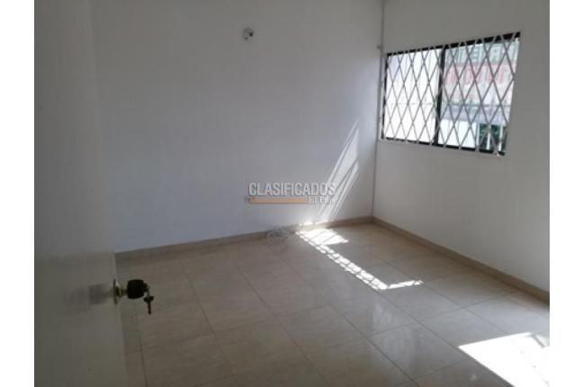 Casas, Alquiler, Urbanización La Merced - $2.300.000