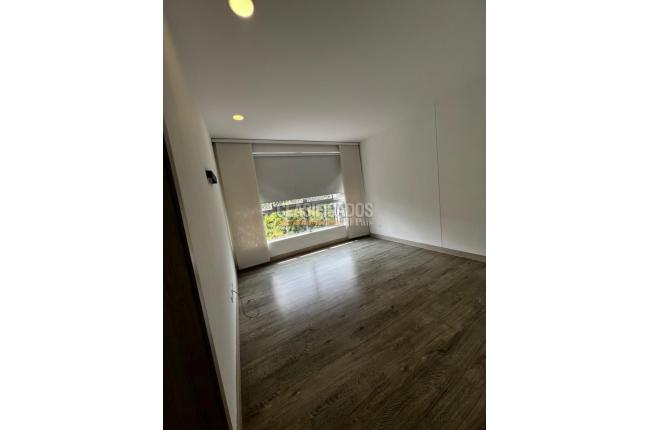 Apartamentos, Venta, Cerro Cristales - $695.000.000