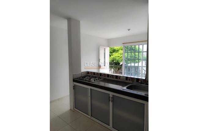 Apartamentos, Alquiler en Santa Mónica Popular